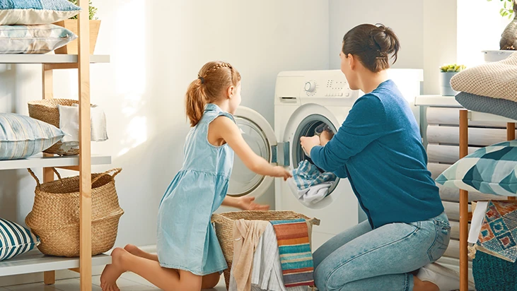 7 Simple Tips to Keep Your Clothes Looking New